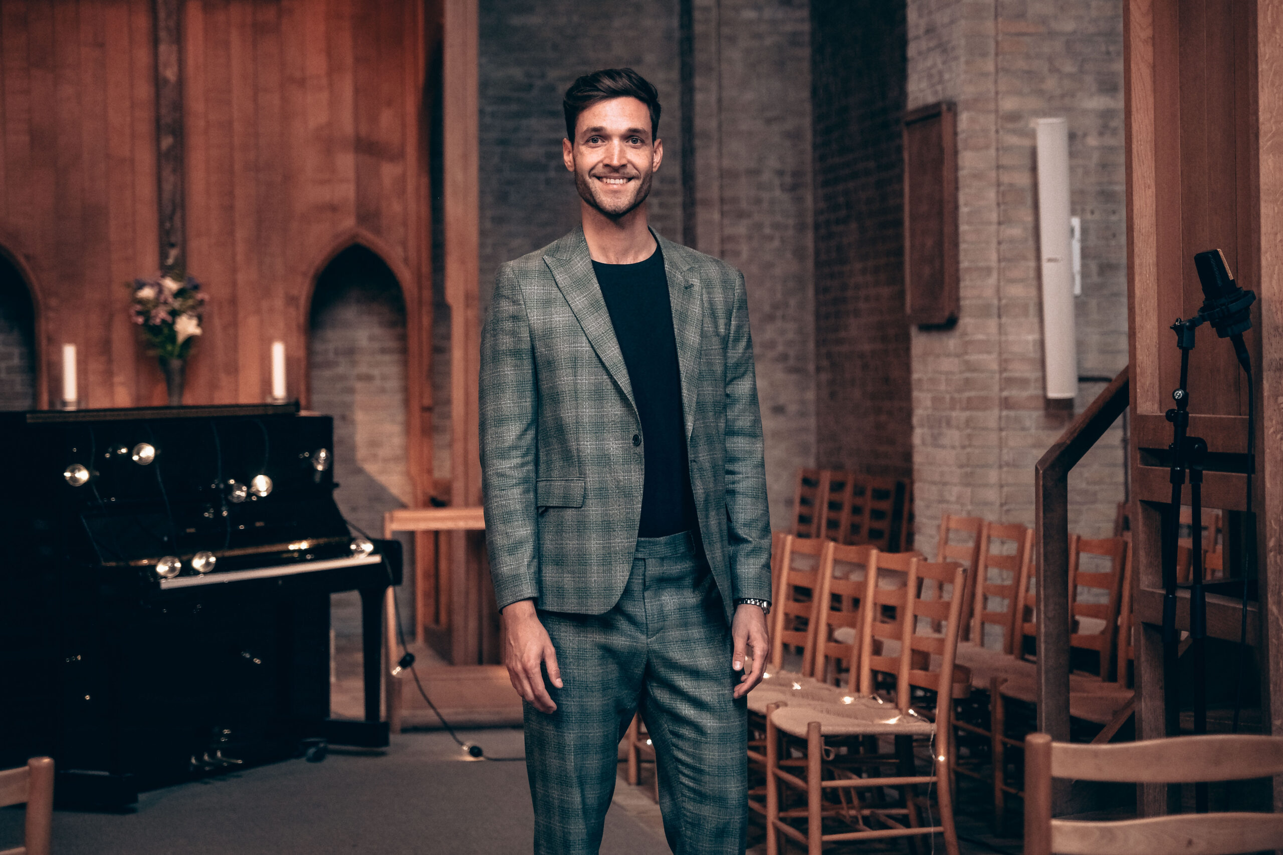 singer male music classical music opera wedding conservatory song singer solo musician