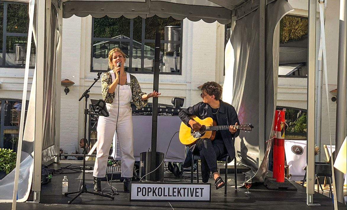 livemusik firmafest duo dansk musik gutiar sanger