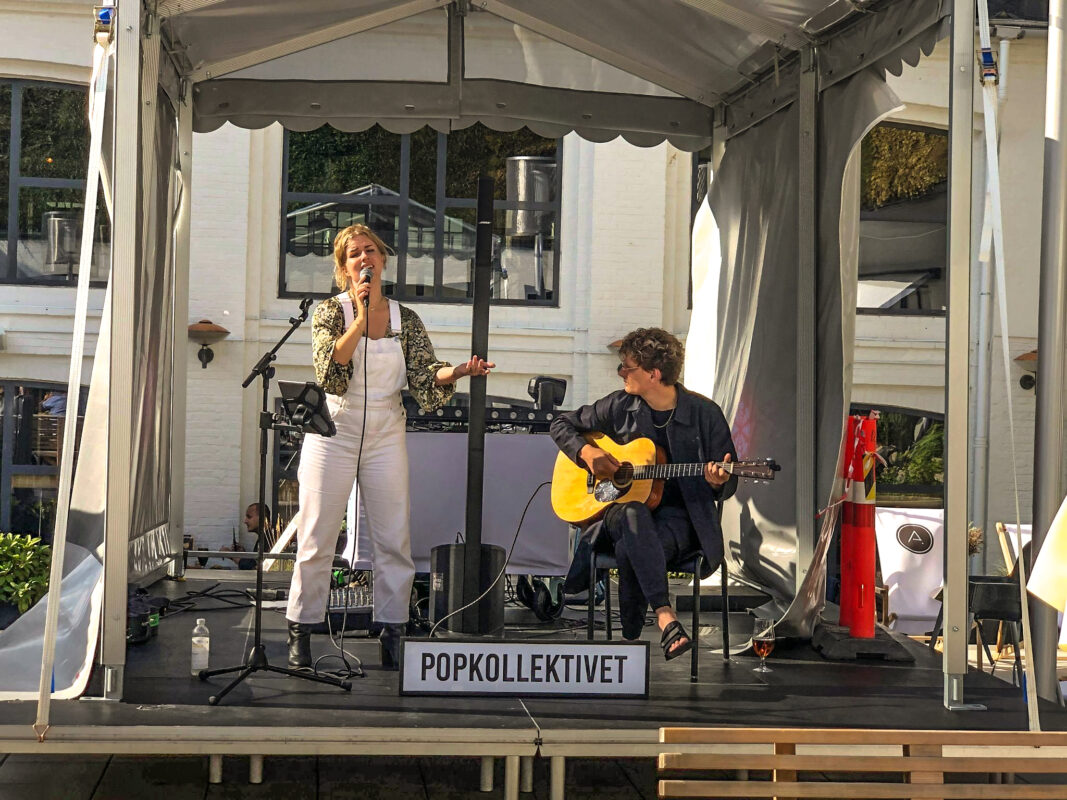 singer guitarist concert amagercentret live live music concert booking danish music denmark amager copenhagen
