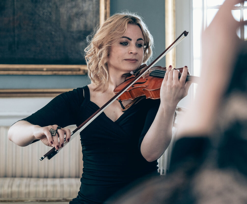 violinist violinspiller event bryllup loungemusik solomusiker klassisk musik strygere