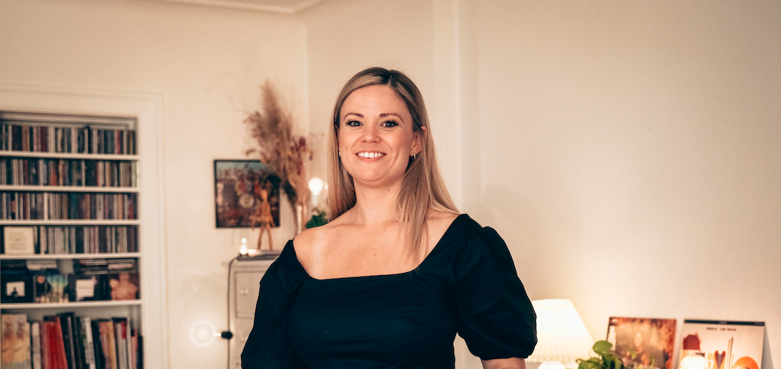 singer press photo danish reviews smiling professional romance wedding wedding ceremony