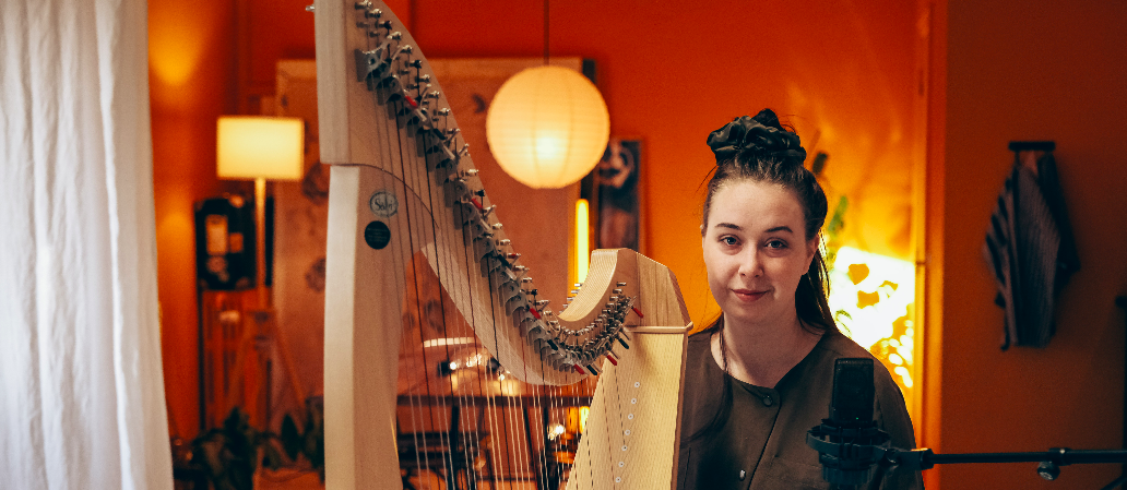 harpespiller til bryllup kvindelig kvinde dansk performance koncert event