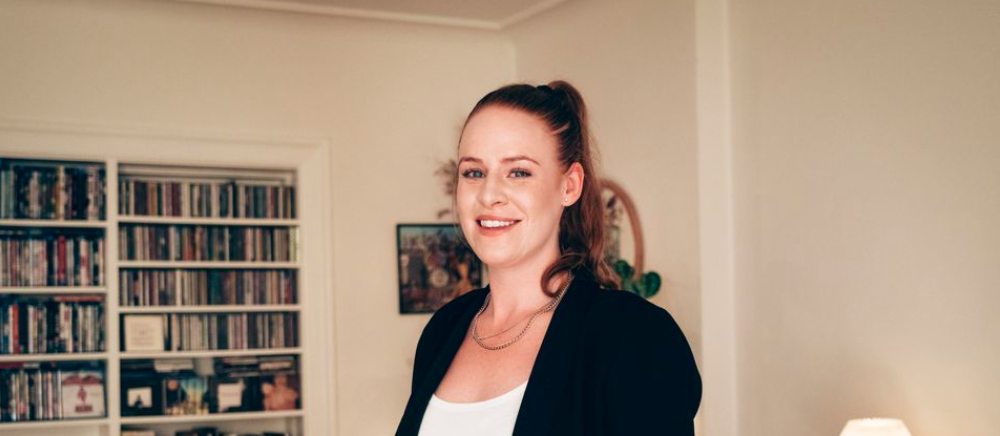 book sangerinde til fest book sanger til event smilende dansk københavn danske sangere