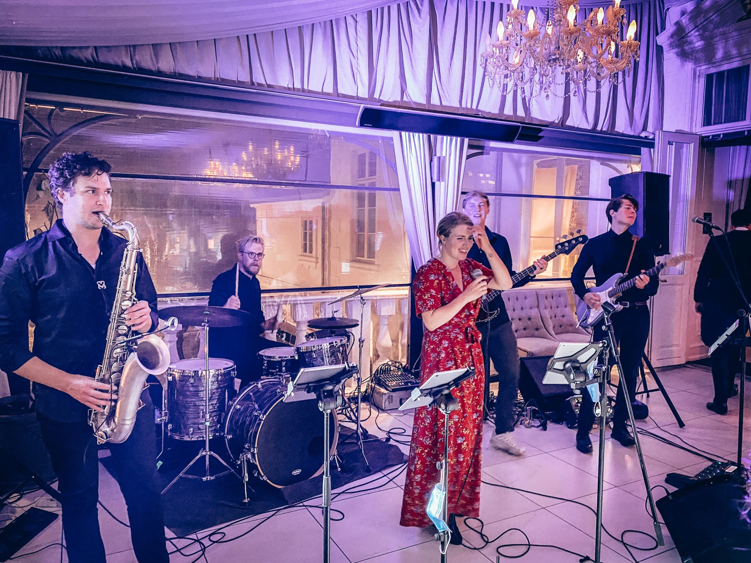 fest slot kokkedal dansemusik musik til bryllup band til fest saxofon med bryllupsmusik dansemusik musik til dansegulvet lej et band bedste band til fester