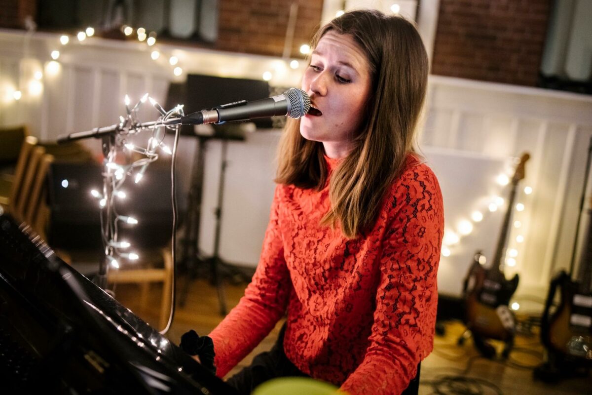 Solo bröllopsmusiker uppträder - Limunt